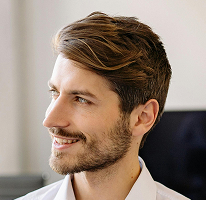 Portrait de Michael Brennan, chef de la technologie dans le secteur fintech et crypto