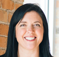 Portrait de Sophie Hartwell, responsable du service d'assistance clientèle au sein de l'équipe